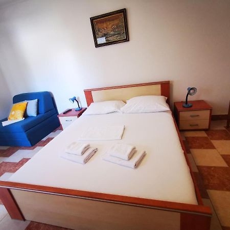 Apartments Vrdoljak Lumbarda Eksteriør bilde