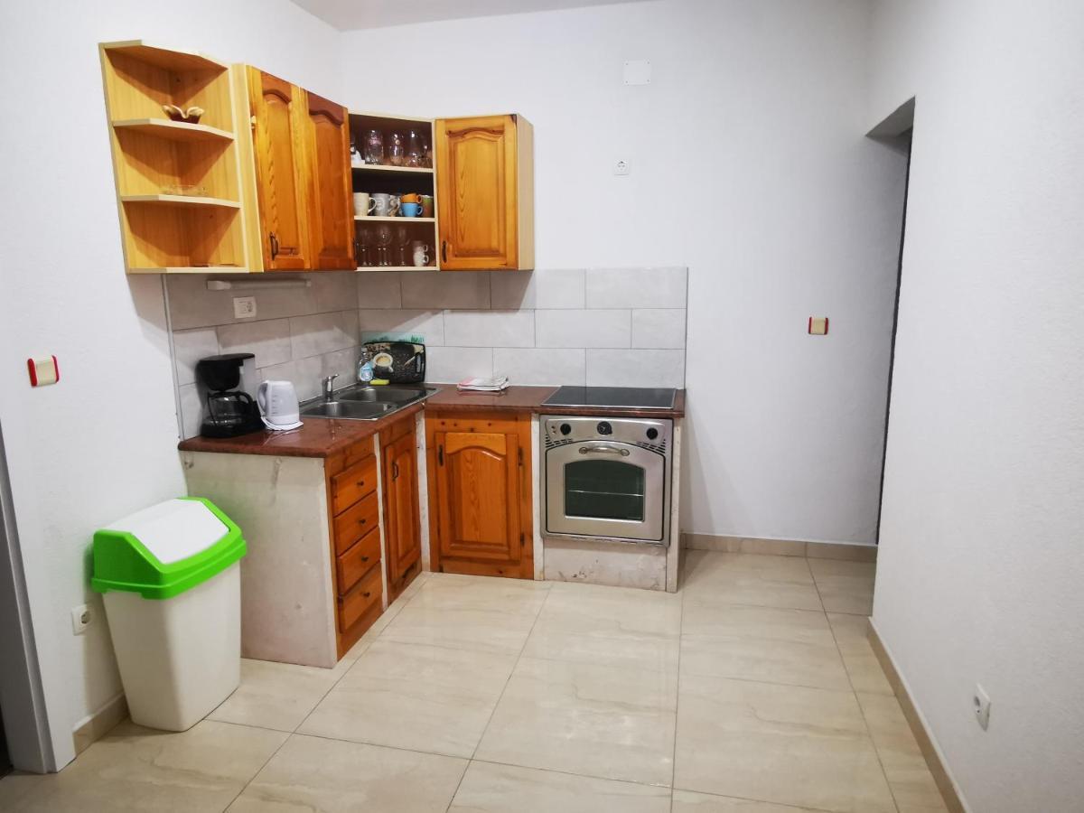 Apartments Vrdoljak Lumbarda Eksteriør bilde