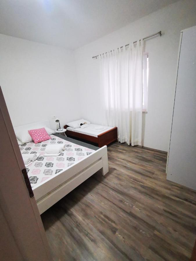 Apartments Vrdoljak Lumbarda Eksteriør bilde