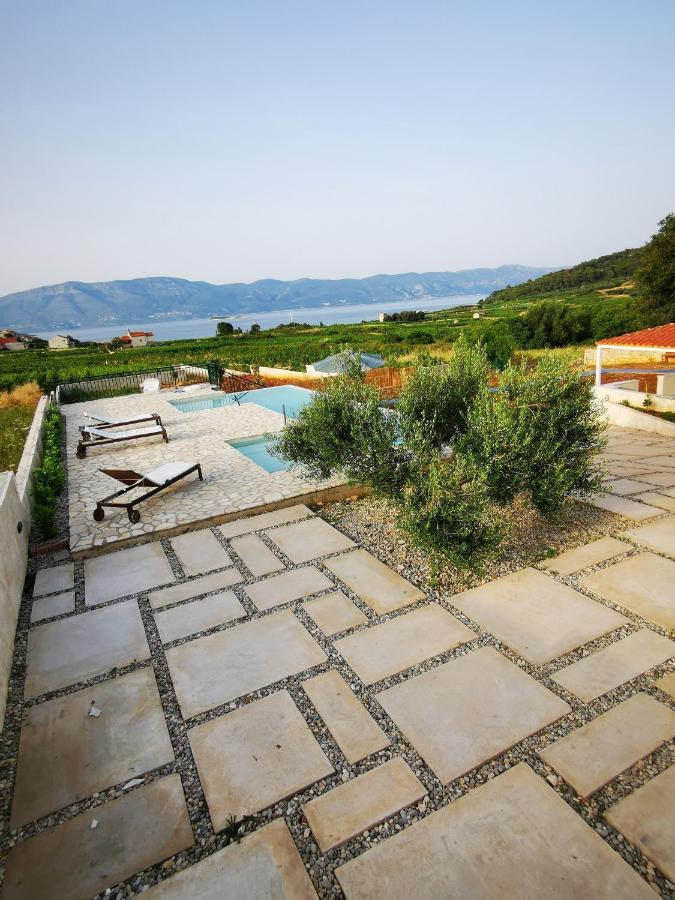Apartments Vrdoljak Lumbarda Eksteriør bilde