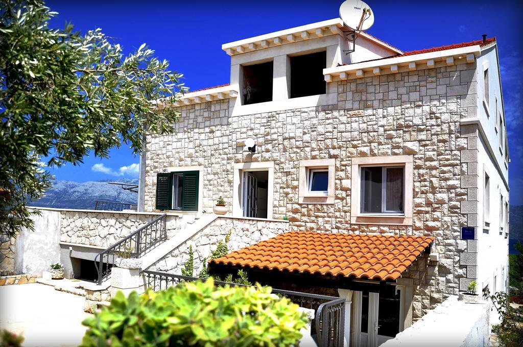Apartments Vrdoljak Lumbarda Eksteriør bilde